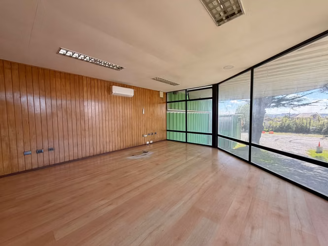 Centro De Bodegaje Y Oficinas | 1.200 M2 Sector Cardonal