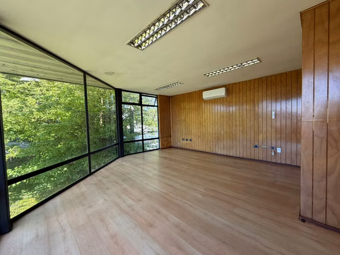 Centro De Bodegaje Y Oficinas | 1.200 M2 Sector Cardonal