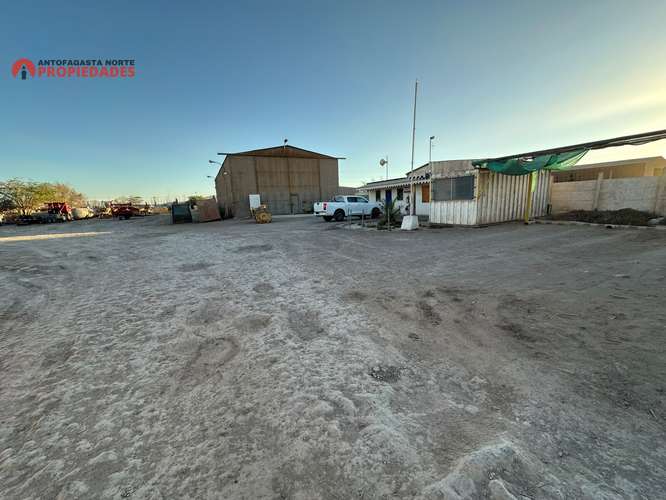 VENTA DE GALPON INDUSTRIAL POZO ALMONTE