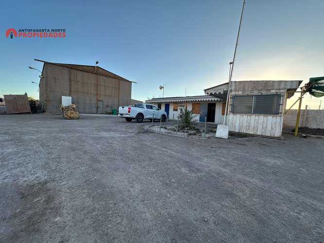 VENTA DE GALPON INDUSTRIAL POZO ALMONTE