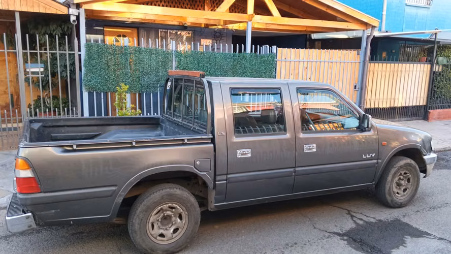 chevrolet luv premier 1998