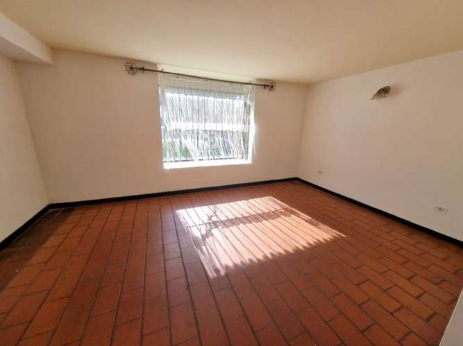 Casa 5 dormitorios, 3 estacionamientos, Ciudad Satelite