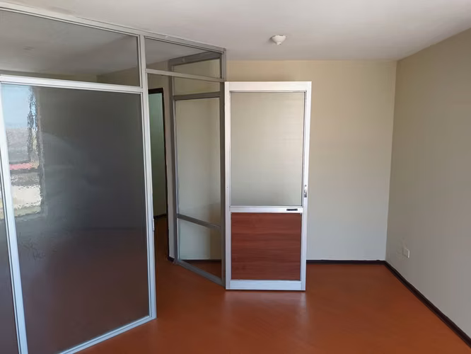 Cód-137 Oficina Céntrica frente a Registro Civil