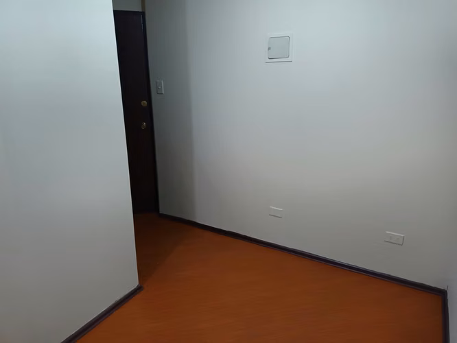 Cód-137 Oficina Céntrica frente a Registro Civil