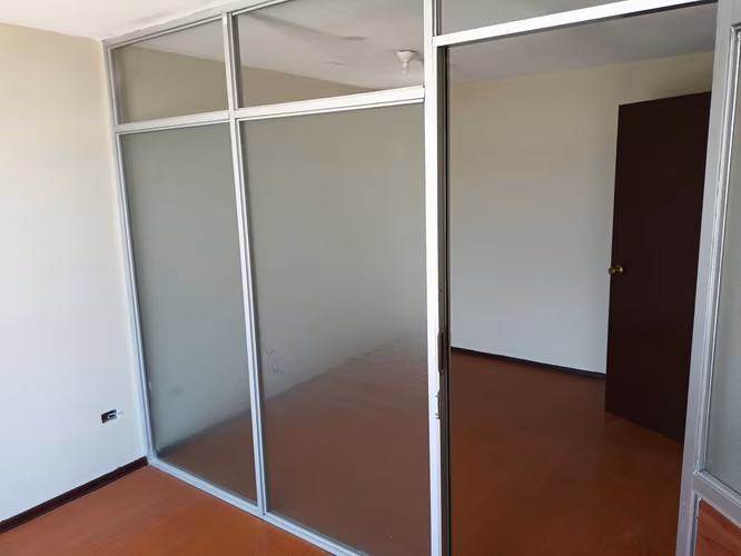 Cód-137 Oficina Céntrica frente a Registro Civil
