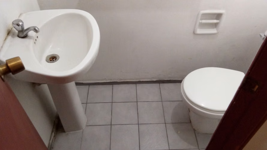 Cód-137 Oficina Céntrica frente a Registro Civil