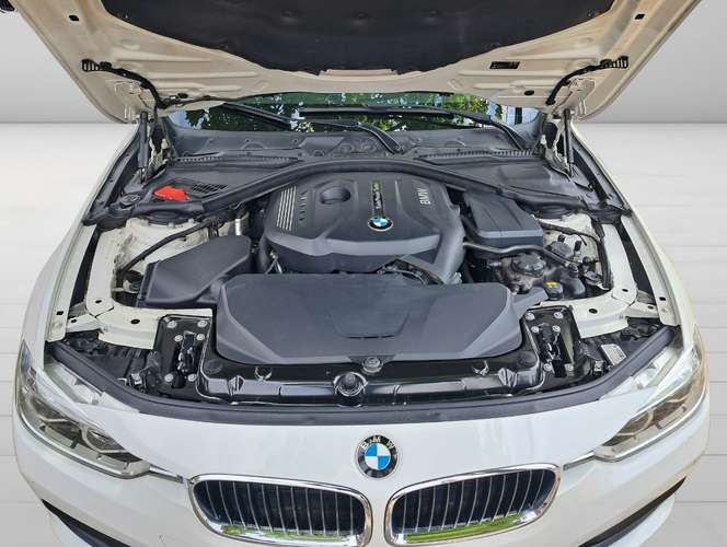 BMW 320 LCI 2.0 AUT 2016
