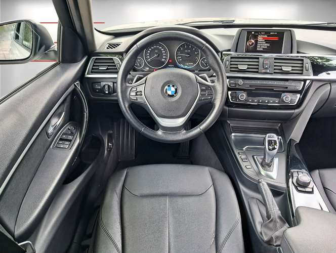 BMW 320 LCI 2.0 AUT 2016