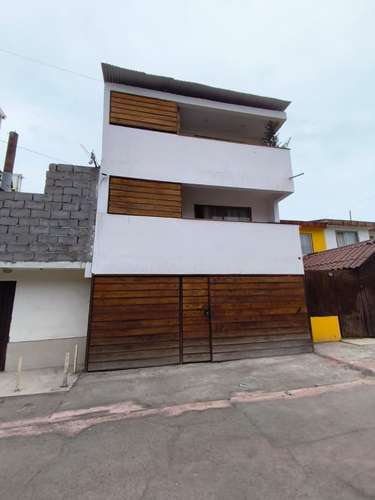 Casa ENTRE MOLIBDENO Y EL LITIO