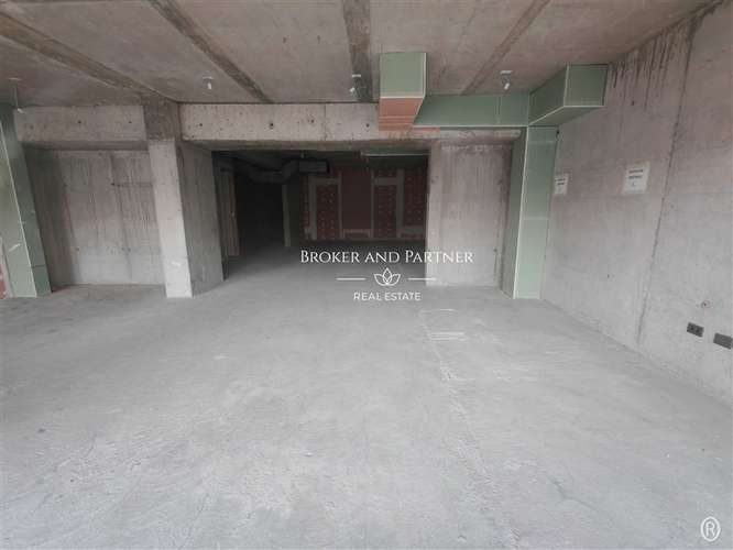 LOCAL COMERCIAL Metro Manuel Montt - Imagen 4