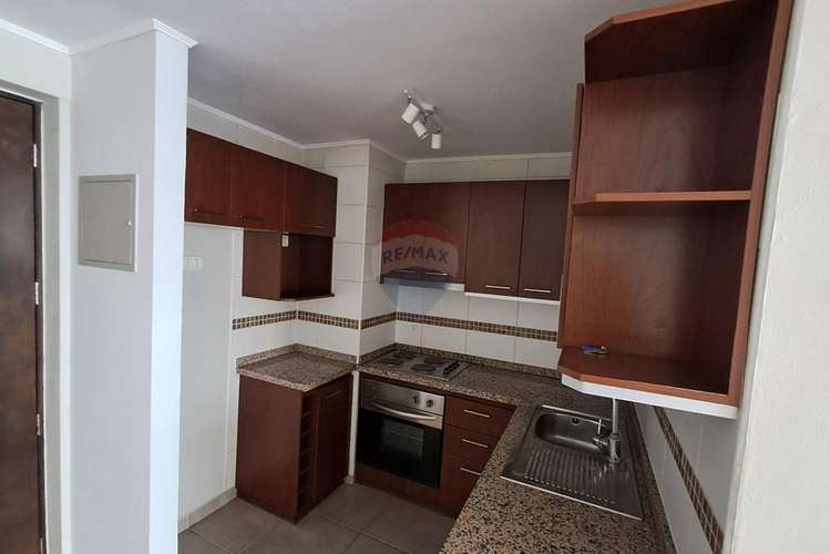 Cómodo depto. en arriendo, a pasos de metro moneda - Imagen 7