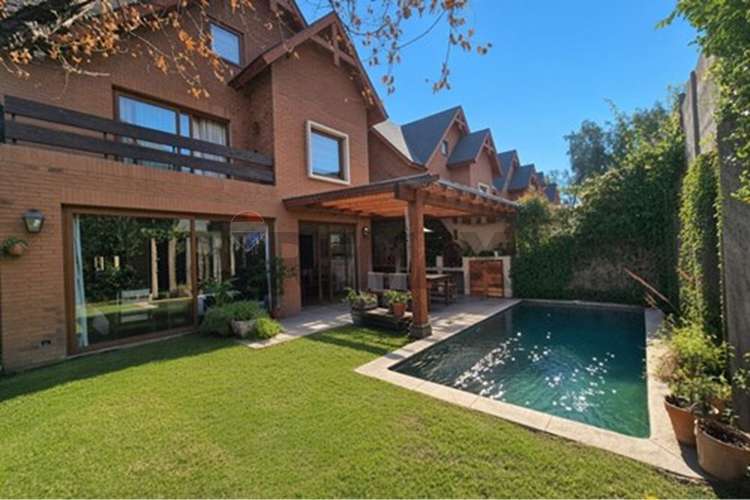 Casa en condominio san carlos de apoquindo