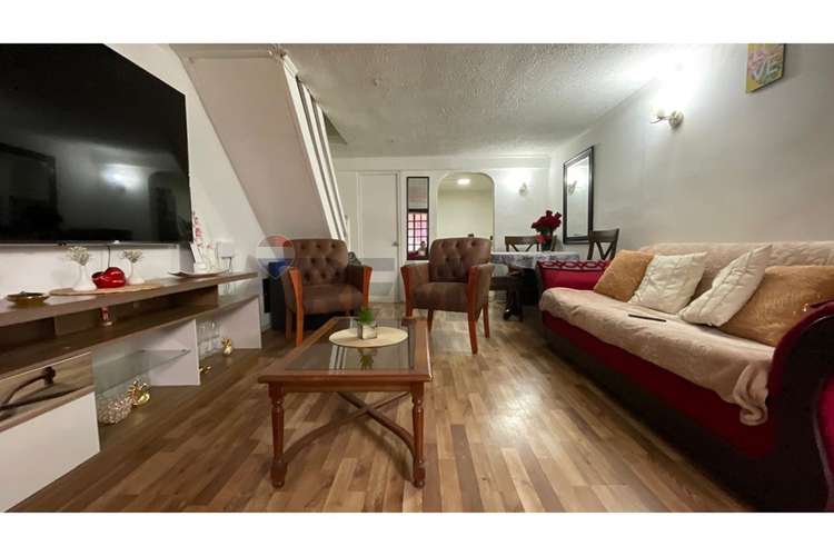 Casa con local comercial  !!! - Imagen 3