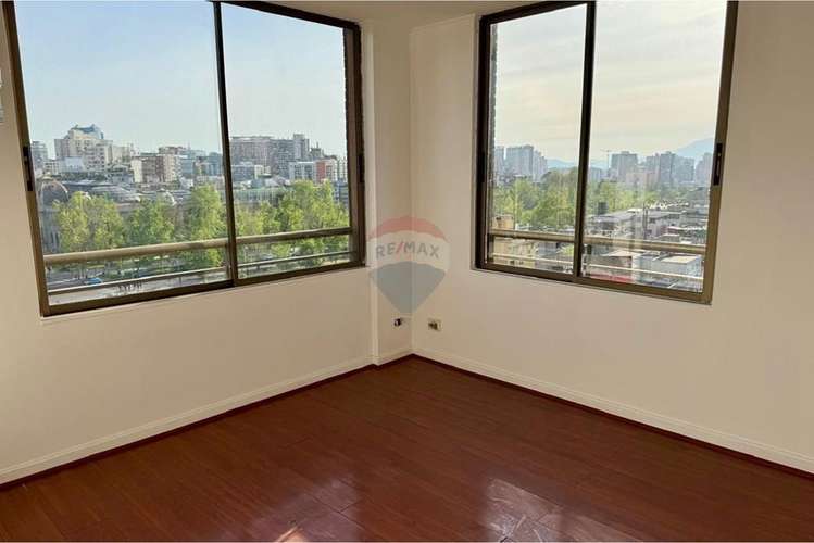 Hermoso departamento con vista panorámica - Imagen 11