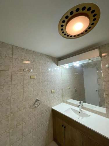 VENTA HERMOSO, AMPLIO Y REMODELADO DPTO, BARRIO LASTARRIA - Imagen 10