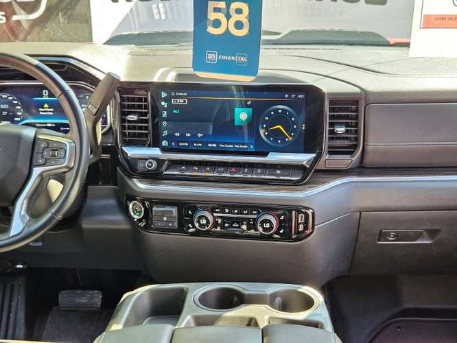 Chevrolet Silverado 5.3  Cc Lt Tb  At 2023 - Imagen 10