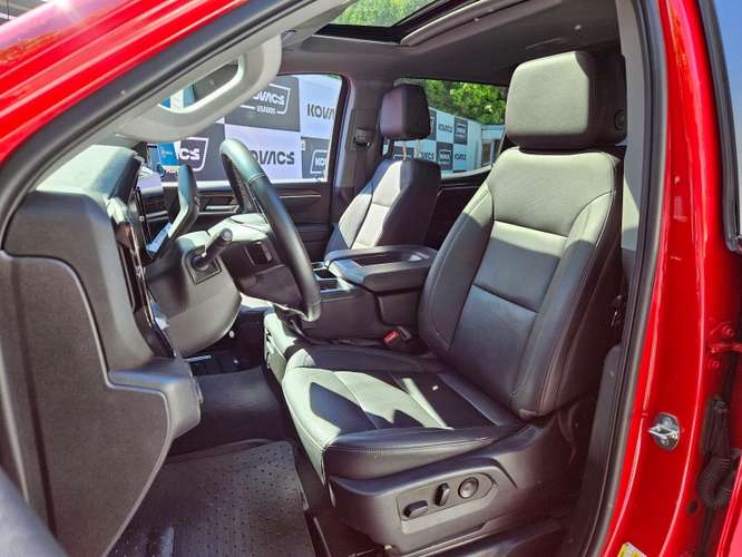 Chevrolet Silverado 5.3  Cc Lt Tb  At 2023 - Imagen 13