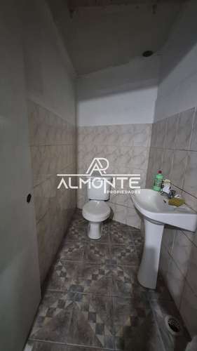 VENTA LOCAL COMERCIAL CALLE FINLANDIA HUALPEN