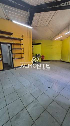 VENTA LOCAL COMERCIAL CALLE FINLANDIA HUALPEN