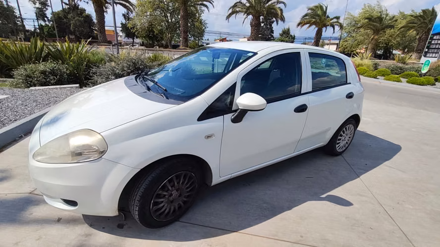 VENDO FIAT GRANDE PUNTO 1.4 cc   año2012  // 200.000 km