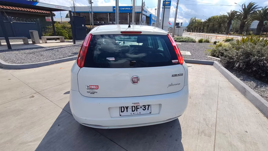 VENDO FIAT GRANDE PUNTO 1.4 cc   año2012  // 200.000 km