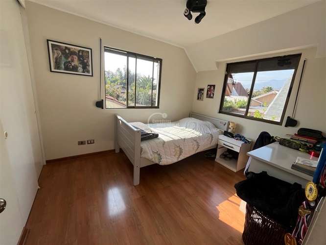 1 Piso. 4 Dorm. 2 Baños. Pieza Servicio. Patio. Las Condes - Imagen 34