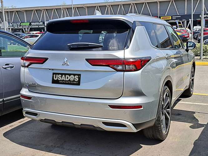 MITSUBISHI OUTLANDER 2023 - Imagen 5