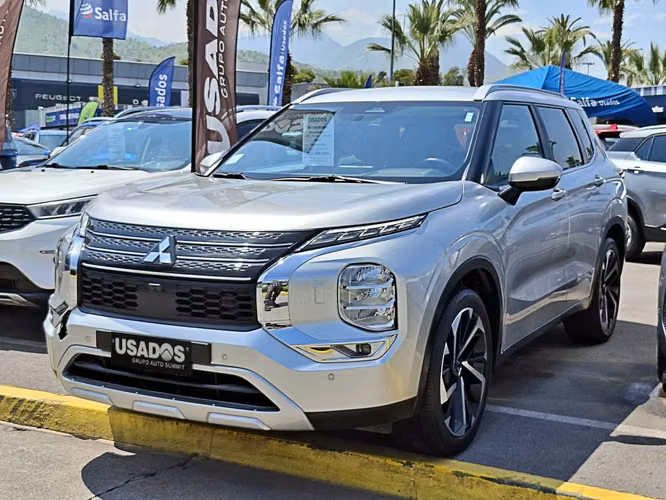 MITSUBISHI OUTLANDER 2023