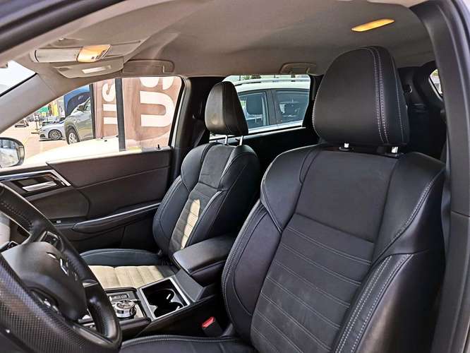 MITSUBISHI OUTLANDER 2023 - Imagen 10