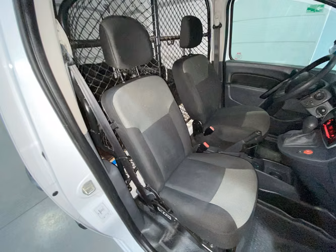 KANGOO ZE LJJJ49-SANTIAGO - Imagen 19