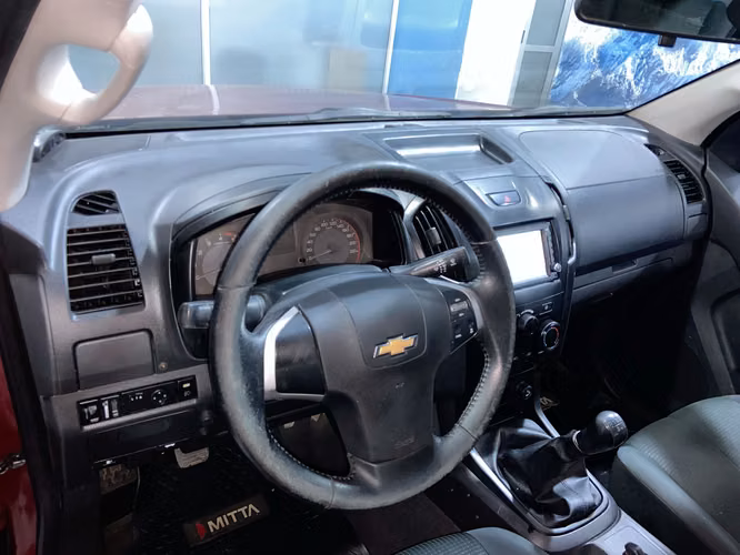 D-MAX 4X2 LXBD45-SANTIAGO - Imagen 13