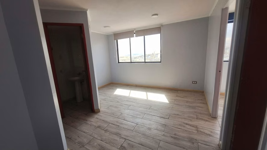 Arriendo Oficina Central en Edificio Contadores