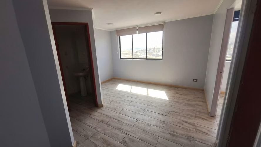 Arriendo Oficina Central en Edificio Contadores
