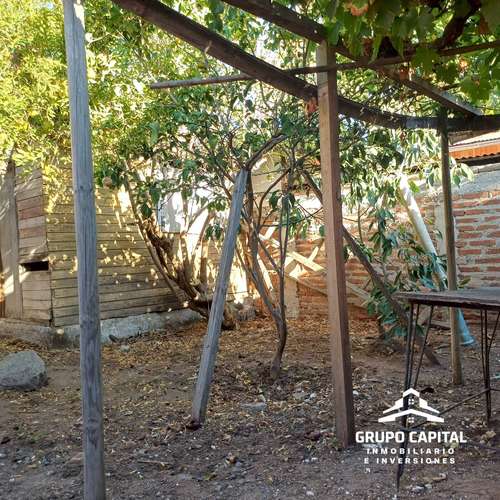 Casa con Patio y Árboles Frutales en Quillota
