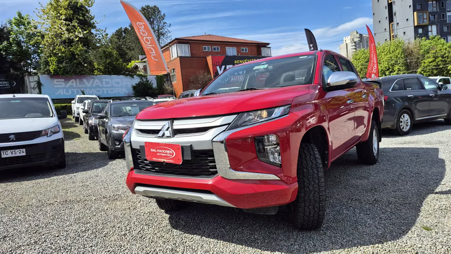 MITSUBISHI L200  2023