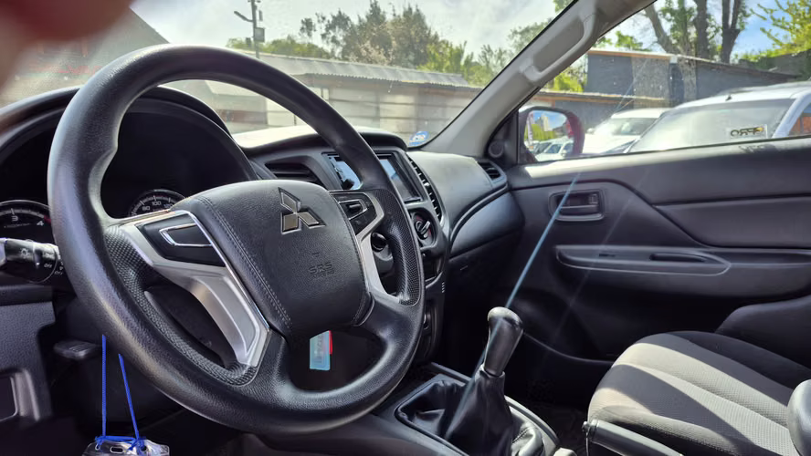 MITSUBISHI L200  2023 - Imagen 8
