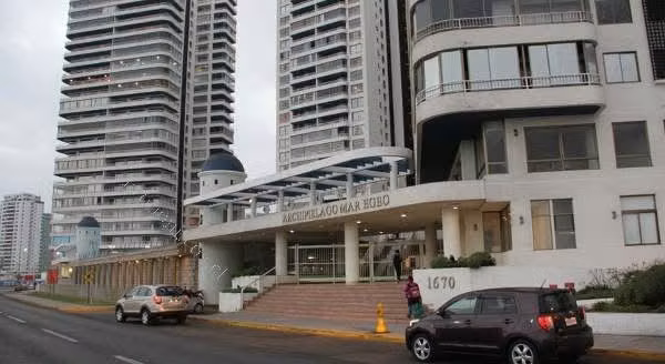 Vive Frente al encanto de Playa Brava