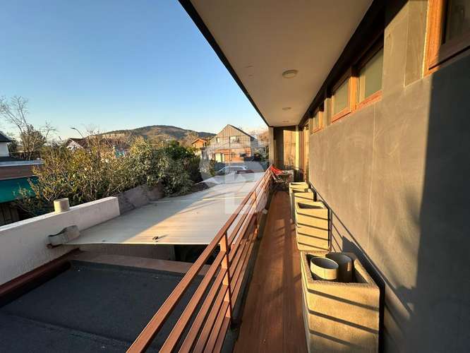 Venta arriendo moderna casa con patio y rooftop vista CBG - Imagen 18