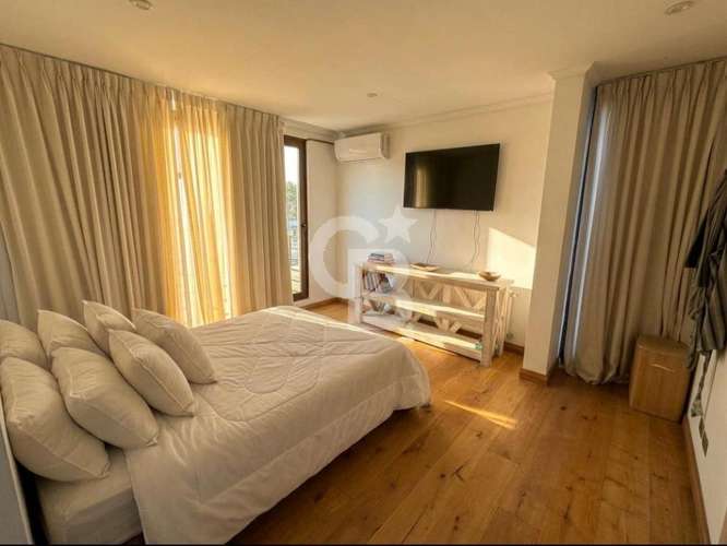 Venta arriendo moderna casa con patio y rooftop vista CBG - Imagen 11