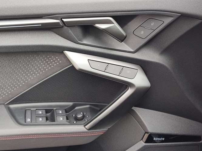 AUDI RS3 2025