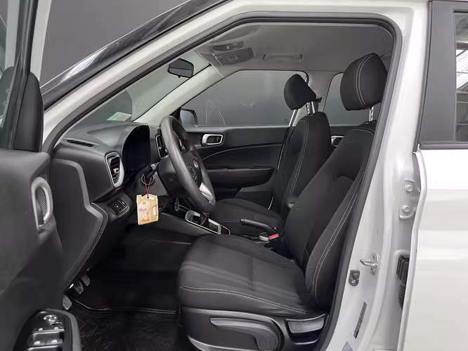 HYUNDAI VENUE QX VALUE MT 1.6 - Imagen 10