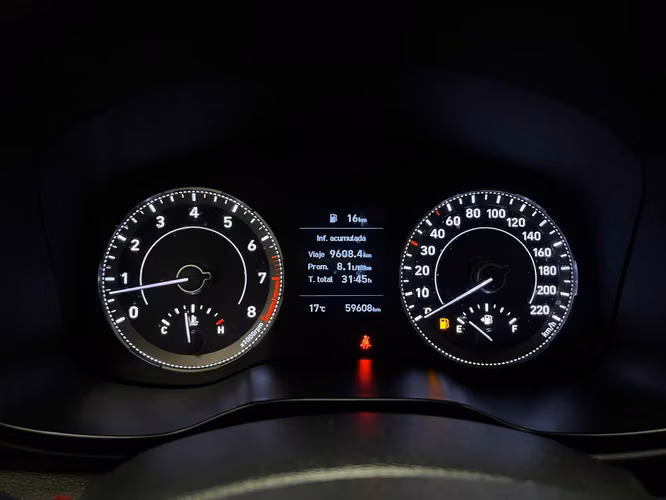 HYUNDAI VENUE QX VALUE MT 1.6 - Imagen 9
