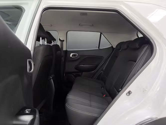HYUNDAI VENUE QX VALUE MT 1.6 - Imagen 11