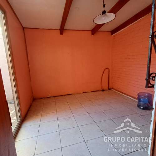 Se Vende Amplia Casa con Excelente Ubicación en La Cruz