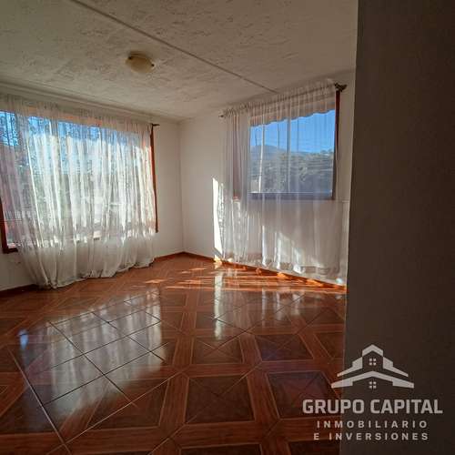 Se Vende Amplia Casa con Excelente Ubicación en La Cruz