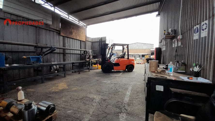 ARRIENDO DE GALPON 700 MTS2