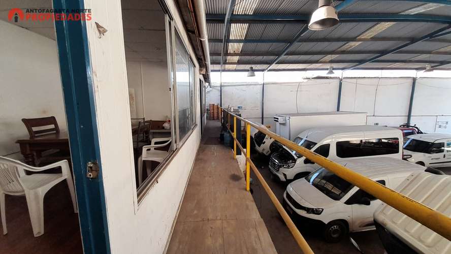 SE ARRIENDA GALPON COMERCIAL EN PRIMERA LINEA