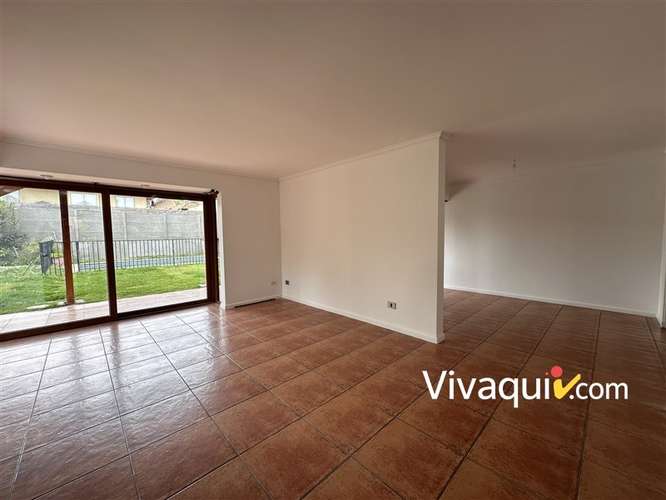 Casa en arriendo de 6 dorm. en Peñalolén - Imagen 2