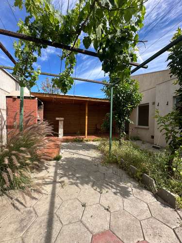 EN VENTA CASA EN EXCLUSIVO SECTOR DE LAS PIRCAS (186363)