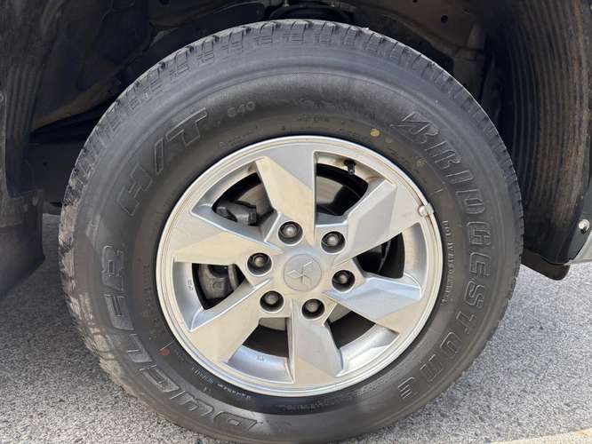 MITSUBISHI L200 2.4 TD KATANA CR MT 4X2 DIESEL - Imagen 9